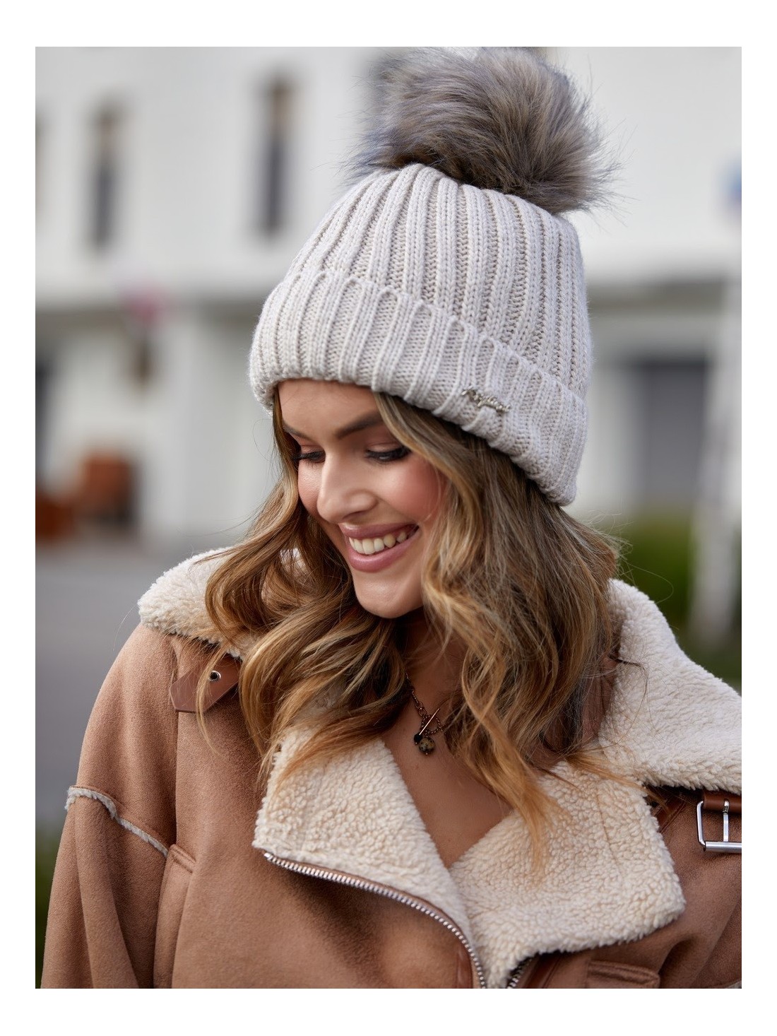 Beige Wintermütze C1 - Online-Shop - Boutique